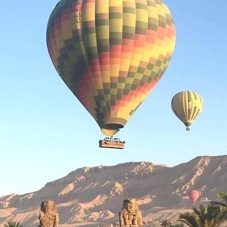 Bob Marley Bed & Breakfast & Restaurant Luksor Exterior foto