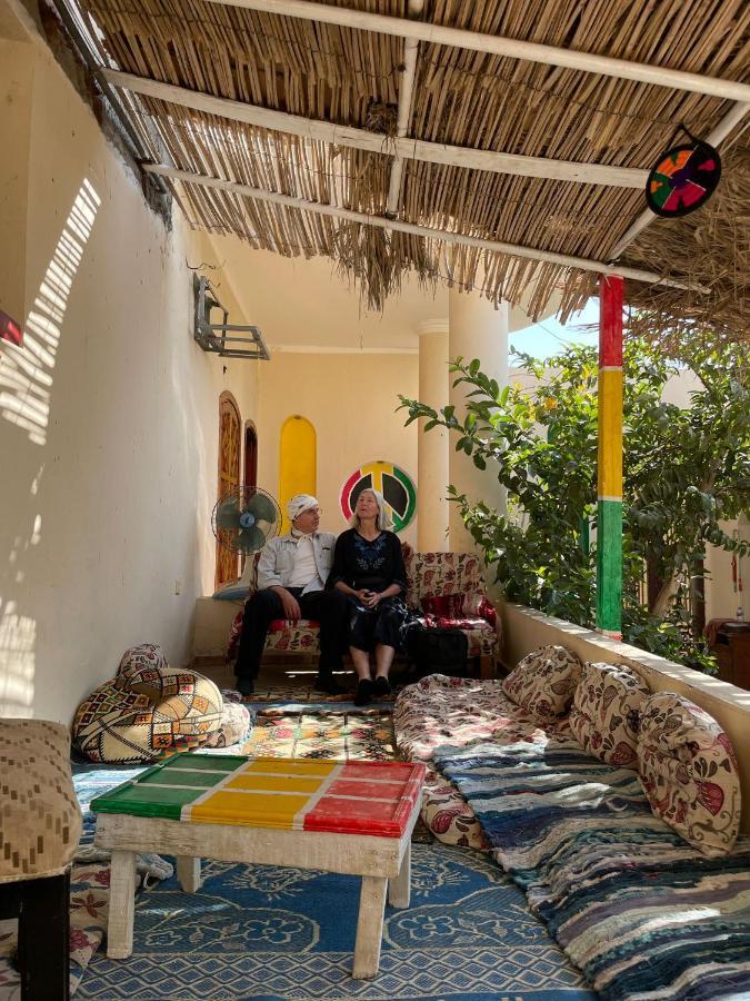 Bob Marley Bed & Breakfast & Restaurant Luksor Exterior foto